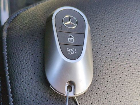 Used 2025 Mercedes-Benz C 300 Sedan image 28