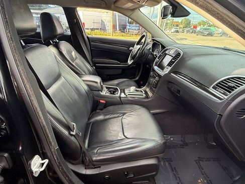 Used 2015 Chrysler 300 Limited w/ 300 Premium Group image 21