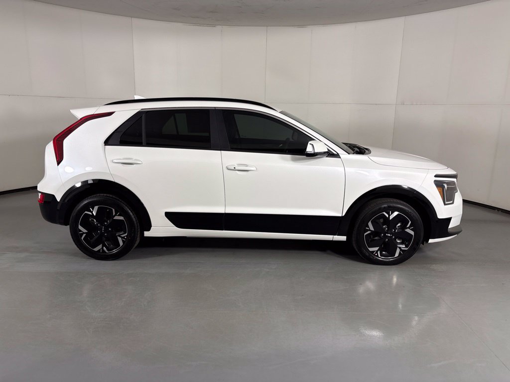 New 2026 Kia Niro Wind FWD image 9