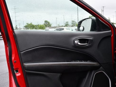 Used 2018 Jeep Compass Sport AWD/4WD image 15