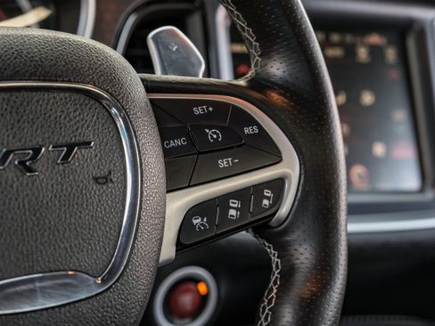 Used 2015 Dodge Challenger SRT w/ Technology Group image 15