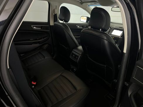 Used 2019 Ford Edge SEL w/ Equipment Group 201A AWD/4WD image 23