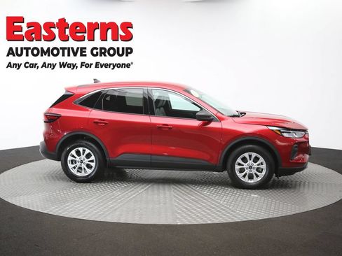 Used 2023 Ford Escape Active AWD/4WD image 46