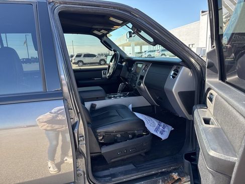 Used 2017 Ford Expedition EL Limited w/ Limited Appearance Package AWD/4WD image 19