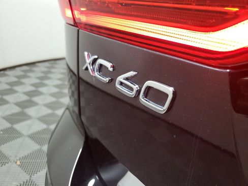 Used 2024 Volvo XC60 B5 Plus w/ Protection Package Premier AWD/4WD image 10