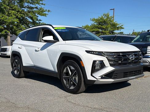 Used 2025 Hyundai Tucson SEL FWD image 3