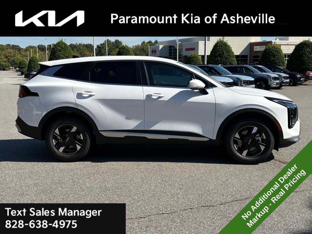 New 2027 Kia Sportage LX FWD image 7
