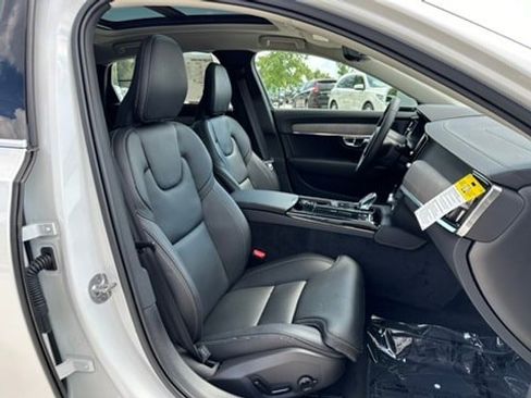 Certified 2024 Volvo S90 T8 Ultimate w/ Lounge Package image 8