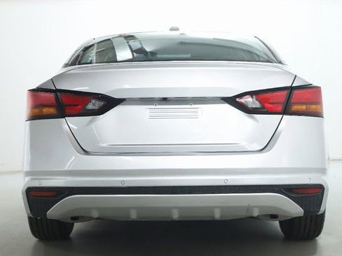 Used 2024 Nissan Altima 2.5 SV image 42