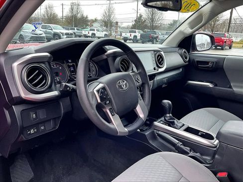 Used 2023 Toyota Tacoma SR5 AWD/4WD image 8