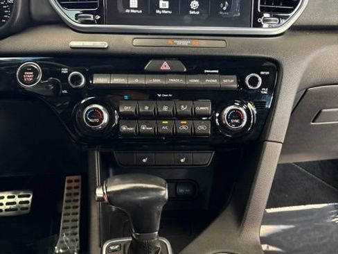 Used 2021 Kia Sportage S w/ S AWD Premium Package image 9