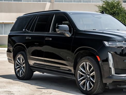 Used 2023 Cadillac Escalade Sport Platinum AWD/4WD image 25