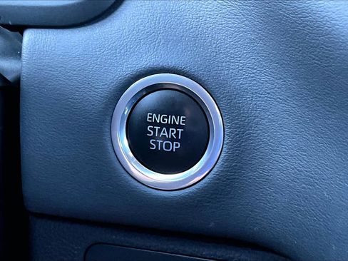 Used 2024 Toyota Tundra Platinum AWD/4WD image 34