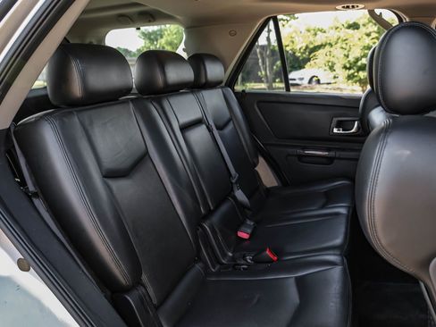 Used 2004 Cadillac SRX AWD/4WD image 31