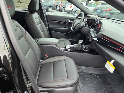 New 2026 Chevrolet Trax RS w/ Sunroof Package image 4