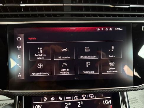 Used 2023 Audi RS Q8 AWD/4WD image 24