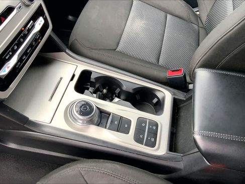 Used 2023 Ford Explorer XLT RWD image 17