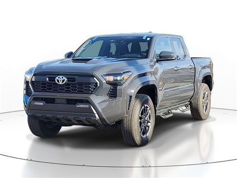 Used 2024 Toyota Tacoma TRD Sport image 2