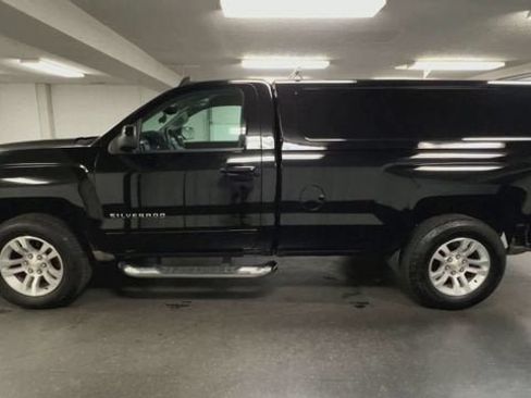 Certified 2018 Chevrolet Silverado 1500 LT w/ LT Convenience Package AWD/4WD image 5