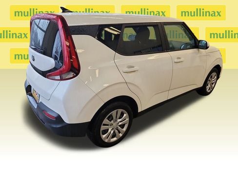 Used 2020 Kia Soul LX image 3