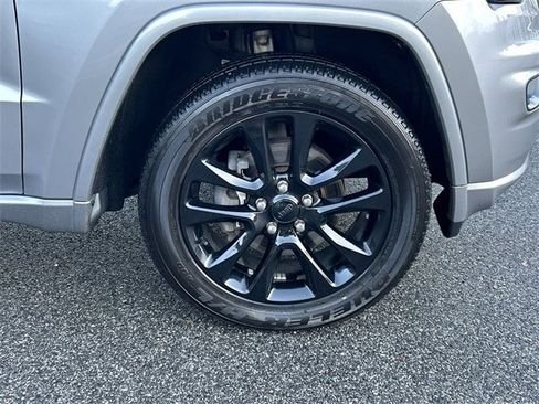 Certified 2020 Jeep Grand Cherokee Altitude image 13
