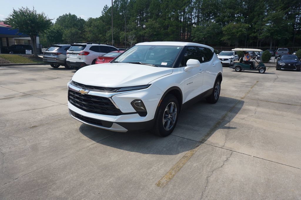 Used 2024 Chevrolet Blazer LT FWD image 24
