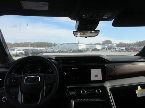 New 2026 GMC Sierra 2500 Denali Ultimate image 18