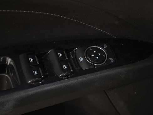 Used 2016 Ford Fusion Titanium FWD image 19