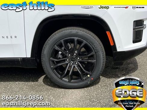 New 2026 Jeep Grand Wagoneer Summit AWD/4WD image 3