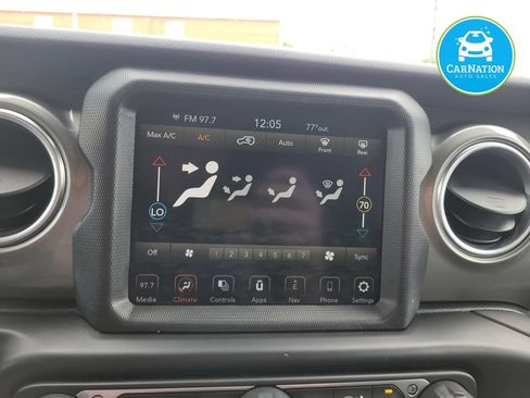 Used 2021 Jeep Wrangler Unlimited Sahara w/ Uconnect 4C Nav & Sound Group AWD/4WD image 18