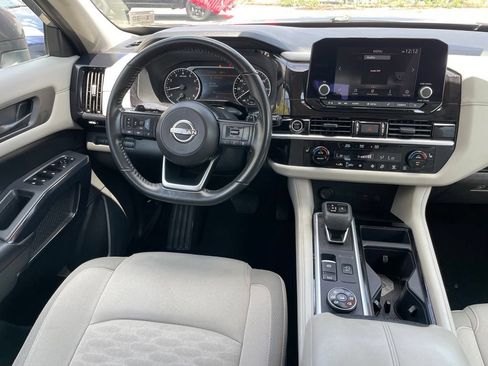 Certified 2024 Nissan Pathfinder SV w/ Black Appearance Package AWD/4WD image 13