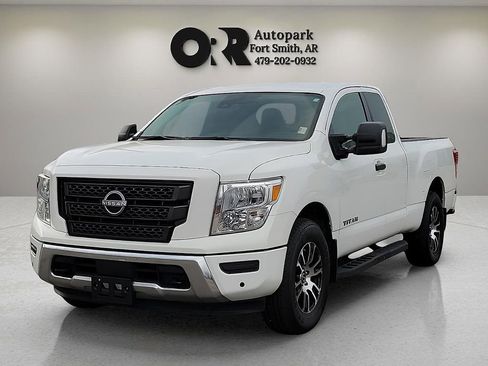 Used 2024 Nissan Titan SV w/ SV Utility Package AWD/4WD image 2