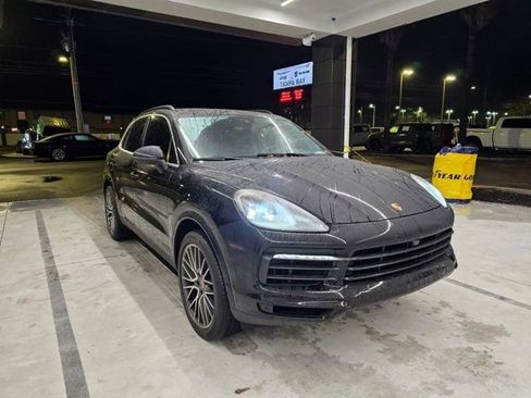 Used 2021 Porsche Cayenne S image 1