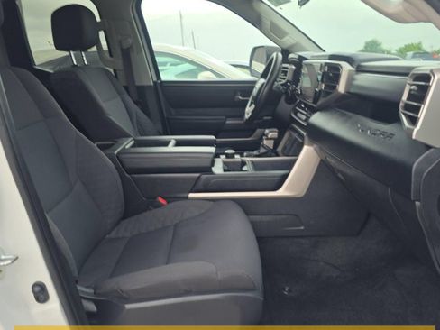 Used 2022 Toyota Tundra SR5 RWD image 7