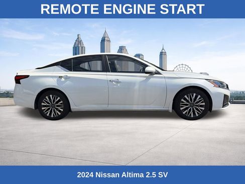 Used 2024 Nissan Altima 2.5 SV w/ SV Premium Package FWD image 6