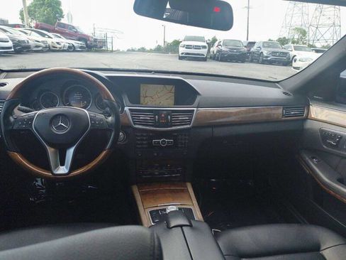 Used 2012 Mercedes-Benz E 350 Sedan image 19