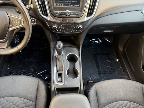 Used 2019 Chevrolet Equinox LT AWD/4WD image 23