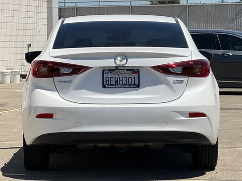 Used 2018 MAZDA MAZDA3 Touring FWD image 6