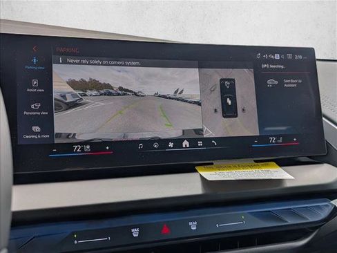 Certified 2026 BMW iX xDrive60 w/ M Sport Package AWD/4WD image 18