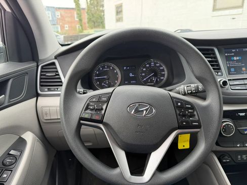 Used 2018 Hyundai Tucson SEL FWD image 16