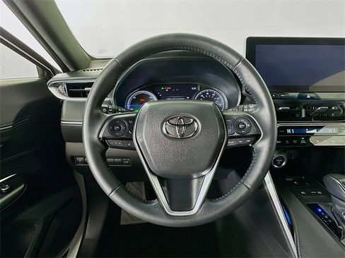 Used 2024 Toyota Venza Nightshade image 22