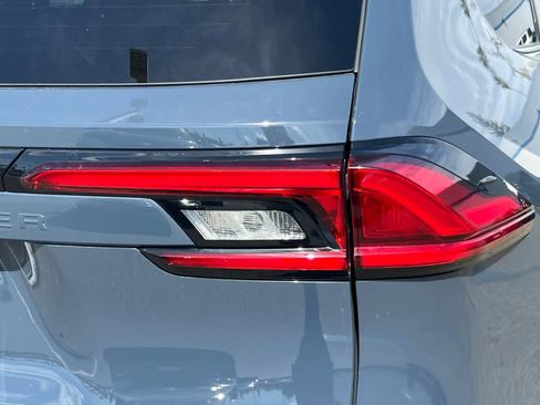 Used 2024 Toyota Grand Highlander XLE image 18