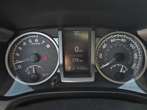 Used 2017 Toyota Tacoma SR5 RWD image 22