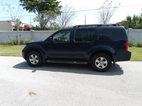 Used 2006 Nissan Pathfinder SE w/ (G01) SE Comfort Pkg image 7