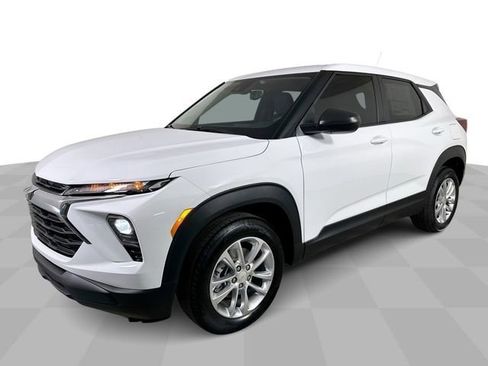 New 2026 Chevrolet TrailBlazer LS w/ LS Convenience Package FWD image 4