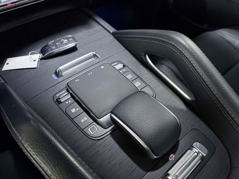 Used 2025 Mercedes-Benz GLS 450 4MATIC image 27