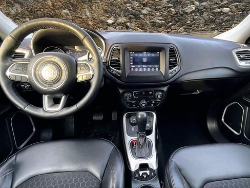 Used 2018 Jeep Compass Latitude w/ Popular Equipment Group image 14