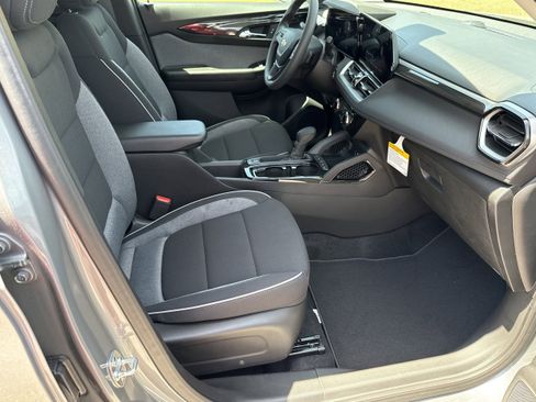 New 2026 Chevrolet TrailBlazer LT w/ Driver Confidence Package FWD image 14