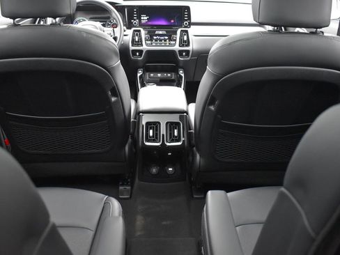 Used 2022 Kia Sorento SX w/ Panoramic Sunroof Package image 28