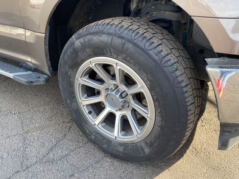 Used 2019 Ford F150 XLT w/ Equipment Group 302A Luxury AWD/4WD image 31